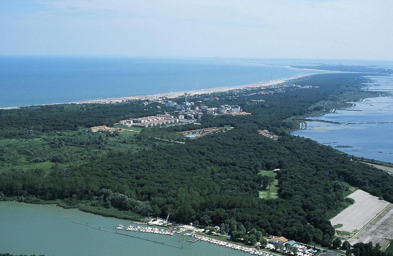 Tize Village Rosolina Luaran gambar