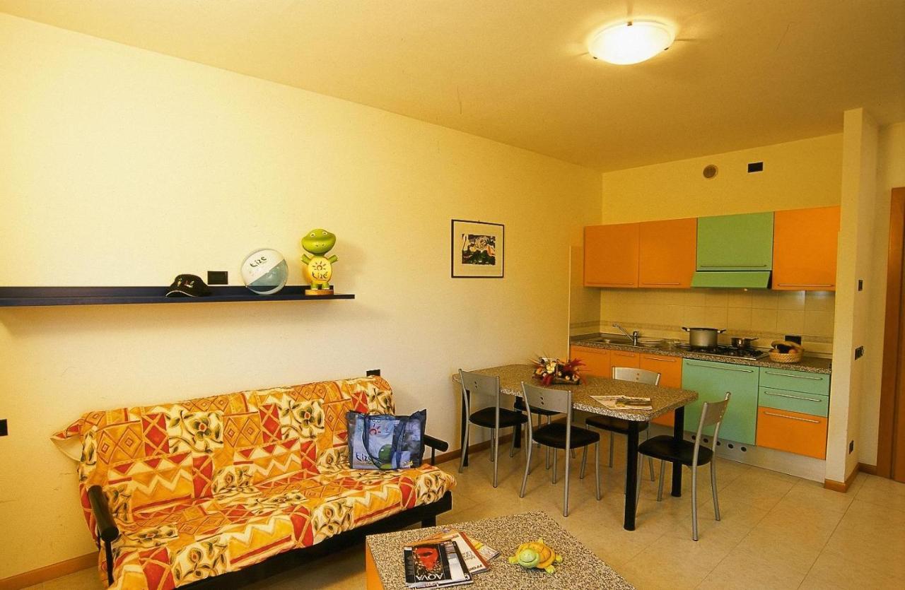Tize Village Rosolina Luaran gambar