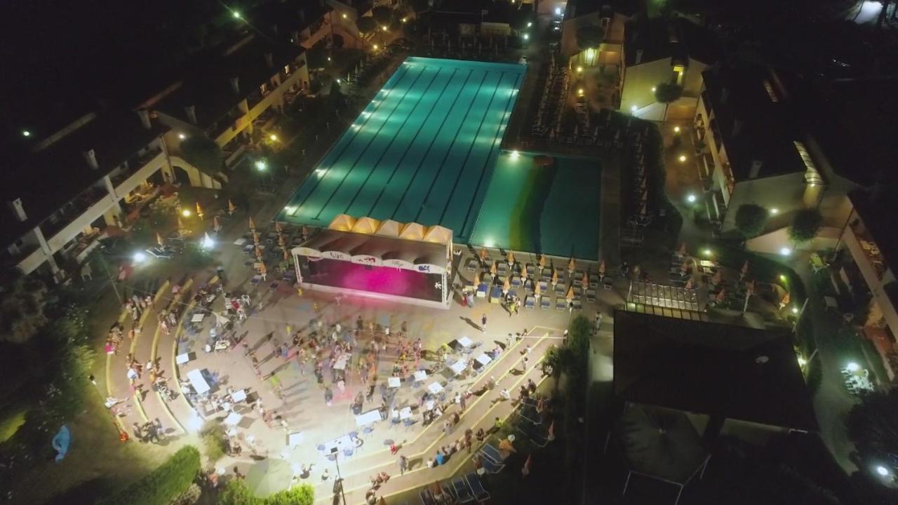 Tize Village Rosolina Luaran gambar